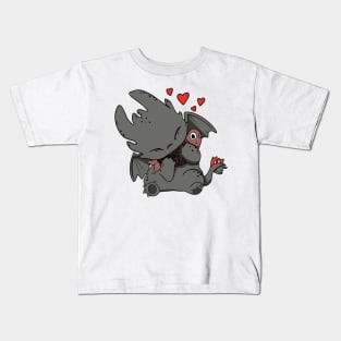 Toothless in love, httyd night fury fanart, how to train your dragon Kids T-Shirt